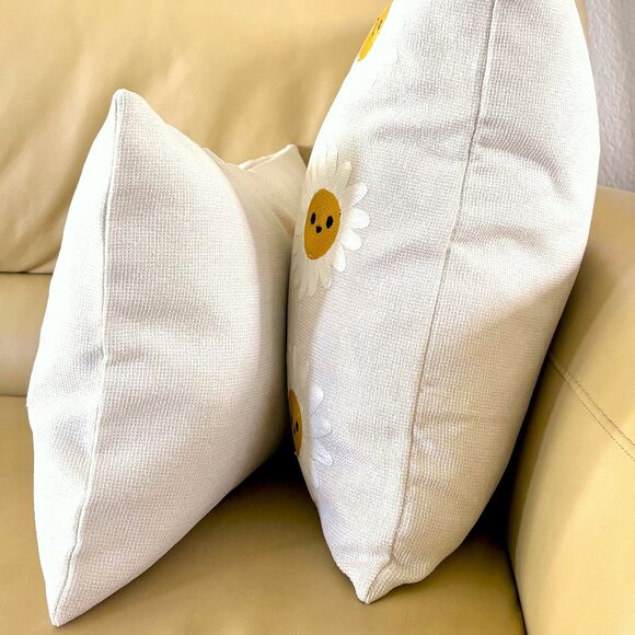 2 Sizes Happy Smiley Daisies Flowers Embroidered Throw Pillow Cushion Cover New - Picture 3 of 6